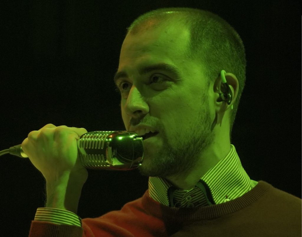 contacto carlos manrique